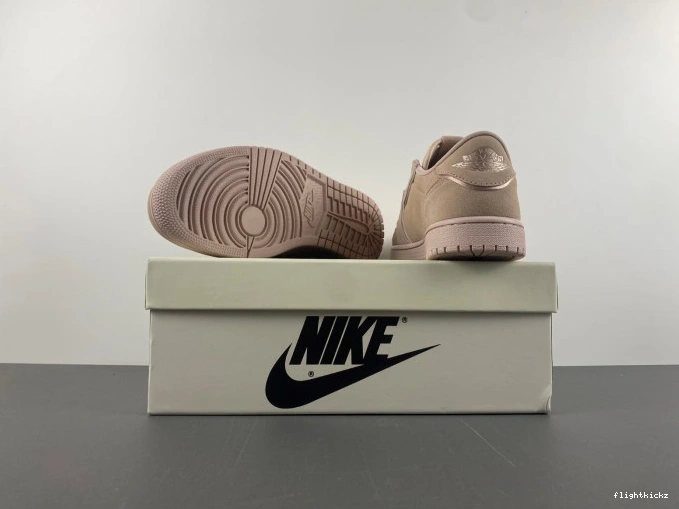 Jordan Retro 1 AO1935-204 NS Beige Low Particle 1017